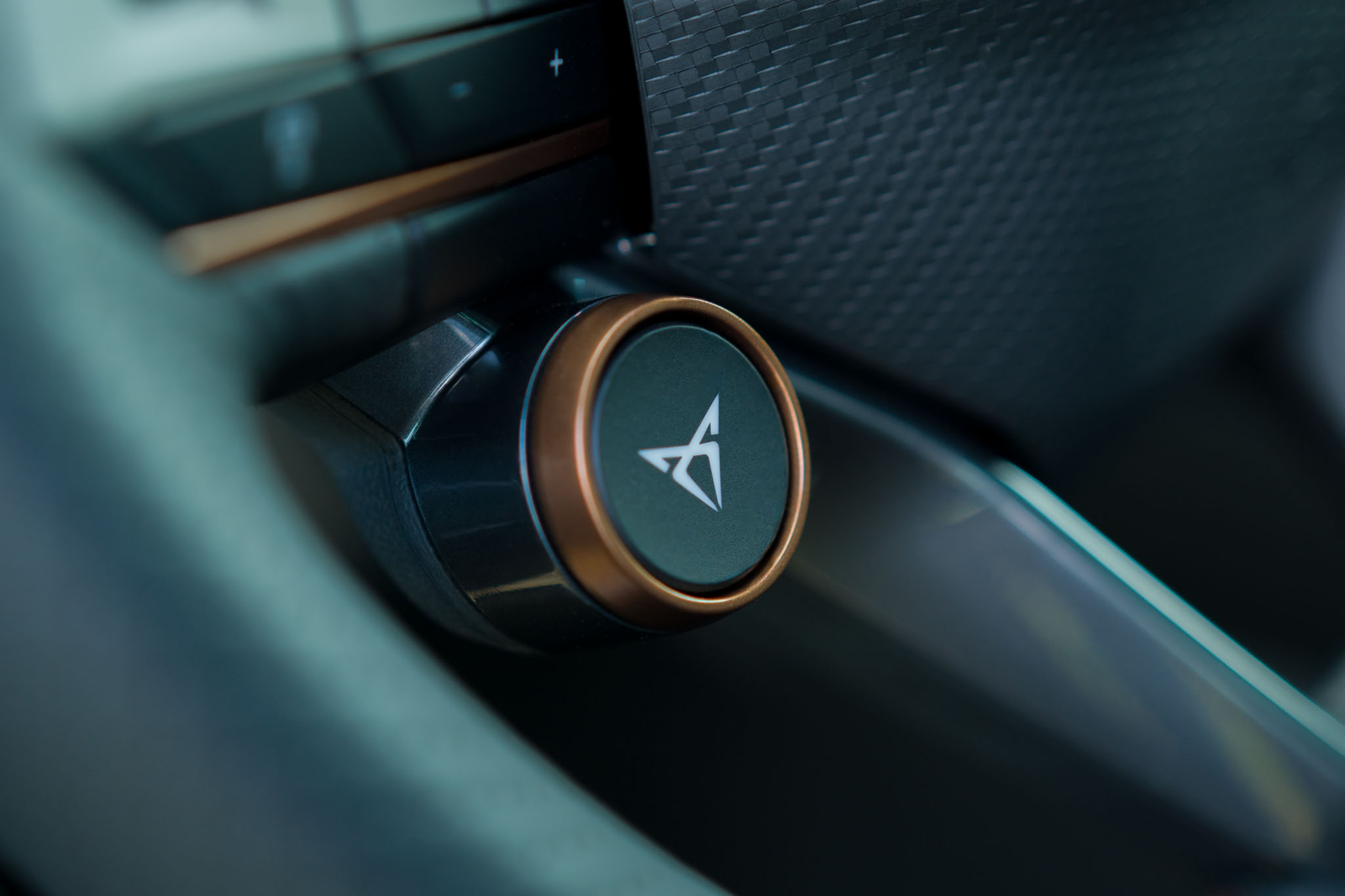 cupra formentor vz cupra button