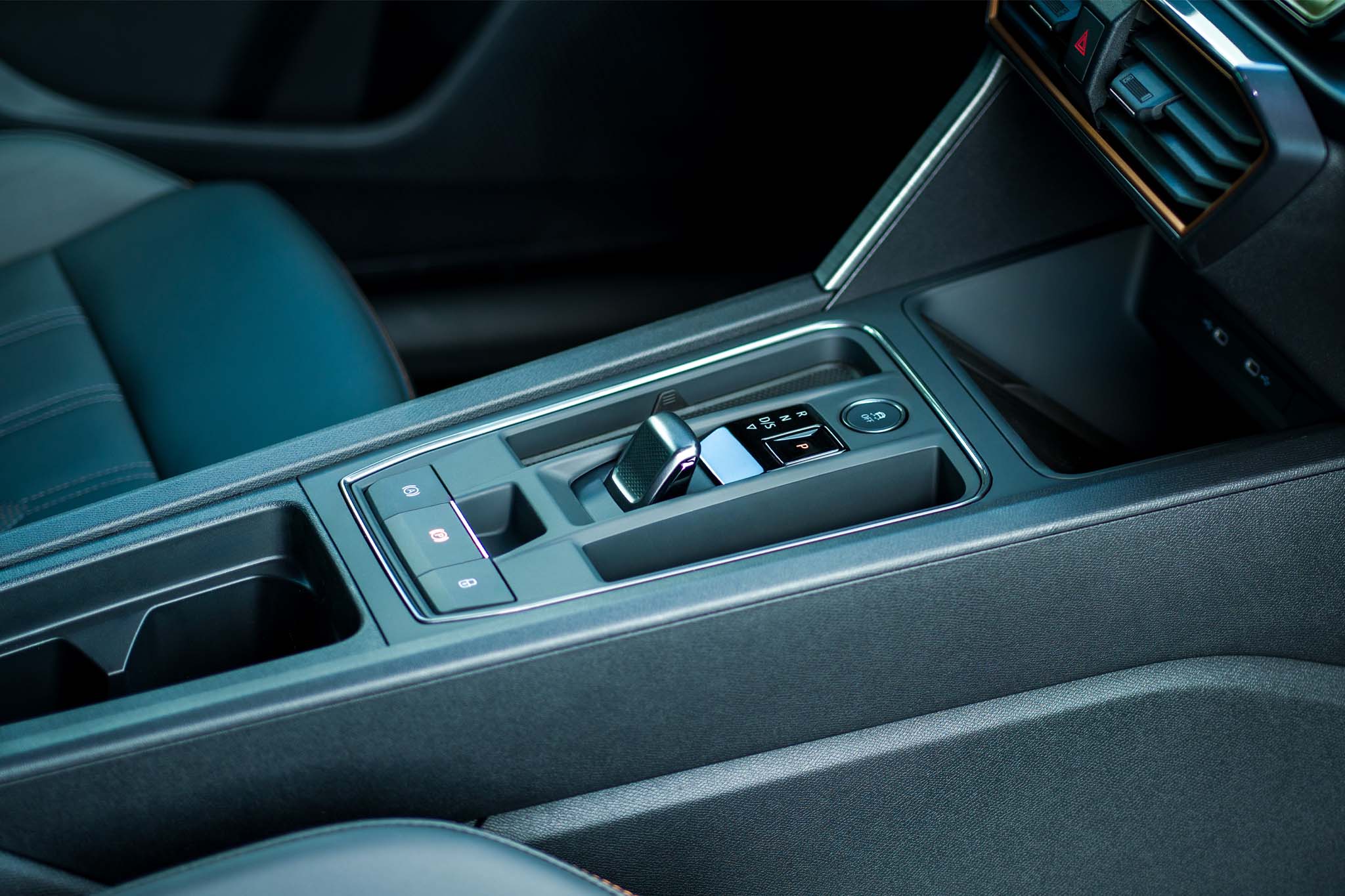 cupra formentor dsg automatikgetriebe innenraum