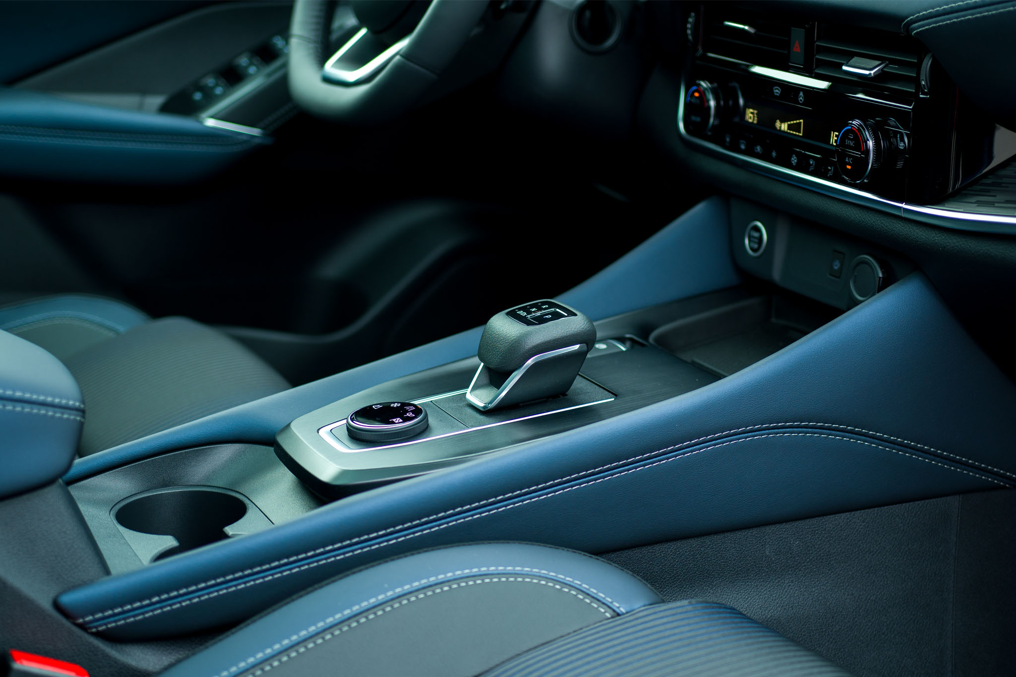 nissan qashqai Automatikgetriebe innenraum