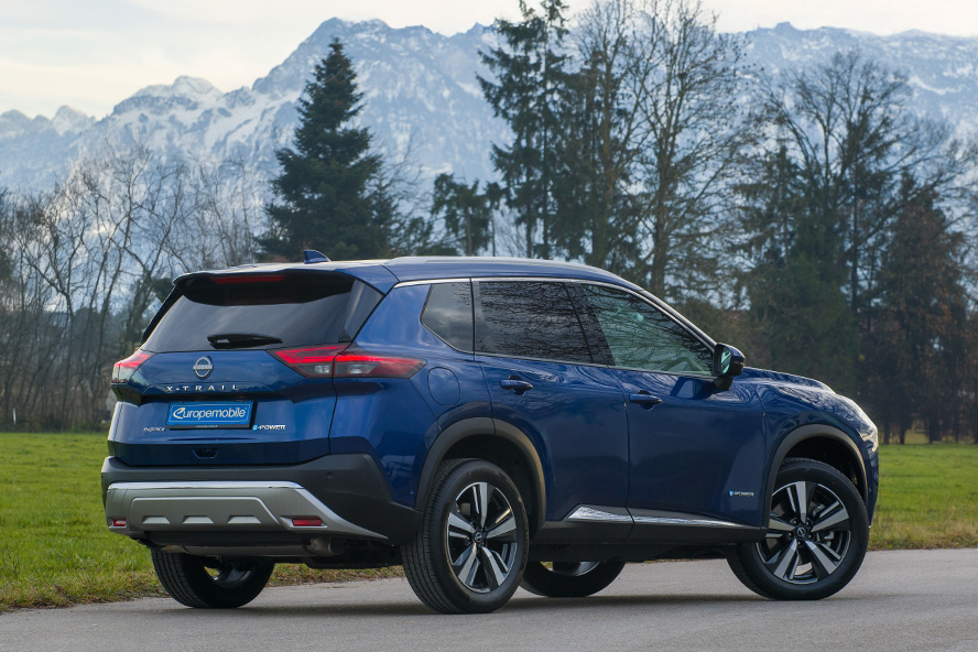 nissan x-trail hinten