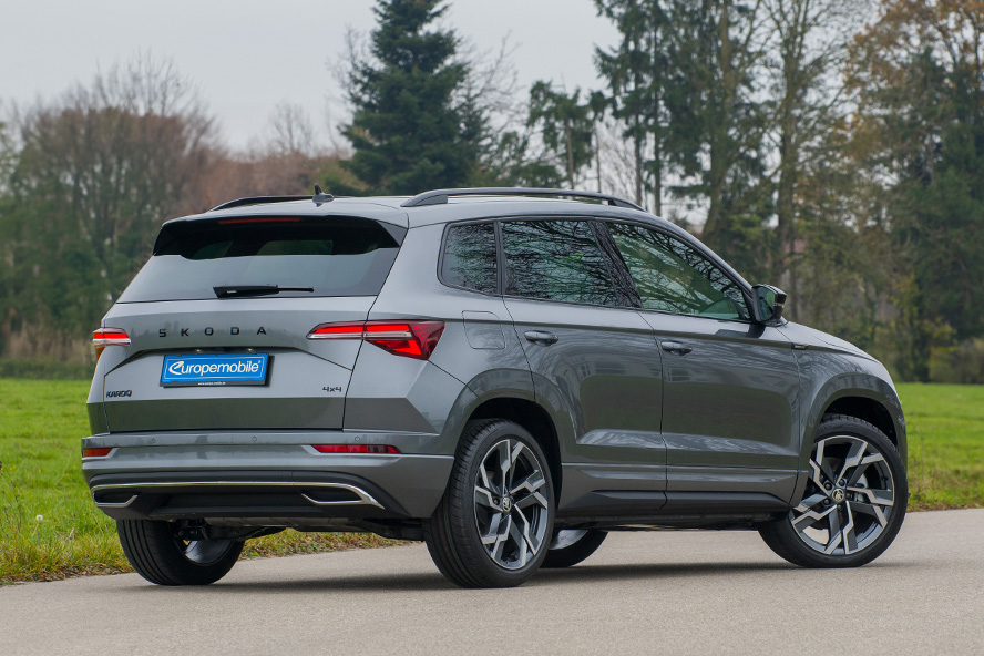 skoda karoq hinten