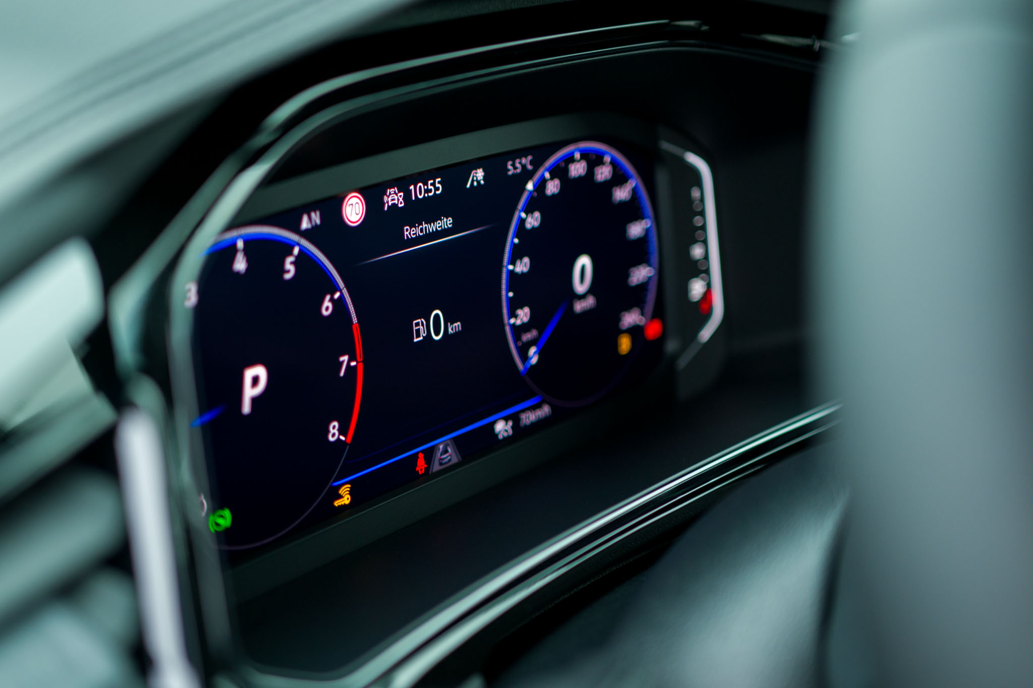 vw t-roc r-line cockpit
