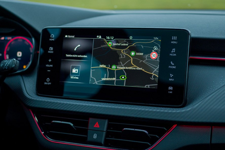 touchscreen multimedia skoda kamiq montecarlo 2025 