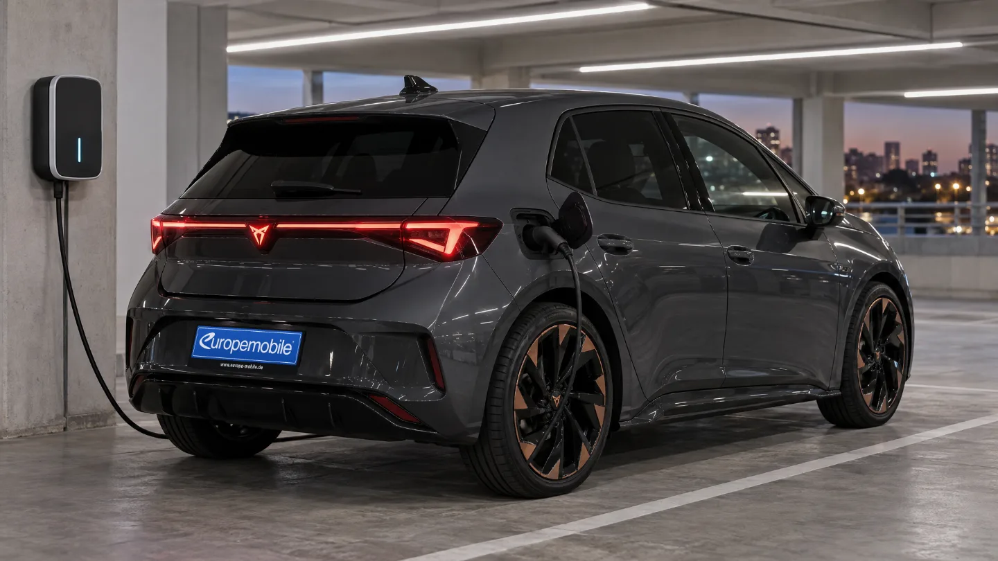 Cupra Born 2026 an einer Wallbox in einem Parkhaus